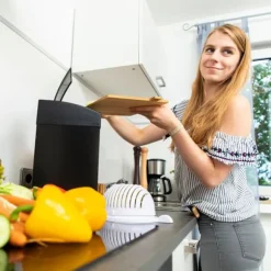 Sensorbehållare med inre skopa