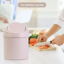 Svänglockshink, Mini-soptunna i plast med svänglock, Mini-papperskorg Badrumshinkar, Skrivbord Kompakt design Kosmetisk hink, Liten skrivbordsavfallssopkorg Cream | Fyndiq