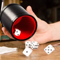 Tärningsbehållare Tärningsspel Del Tärningsskakare Behållare PU Läder Barverktyg
