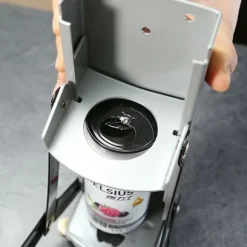 Väggmonterad 47 cl burkkross med spakhandtag för enkel flask- och burkkomprimering