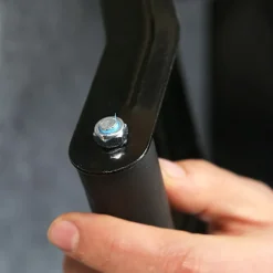 Väggmonterad 47 cl burkkross med spakhandtag för enkel flask- och burkkomprimering